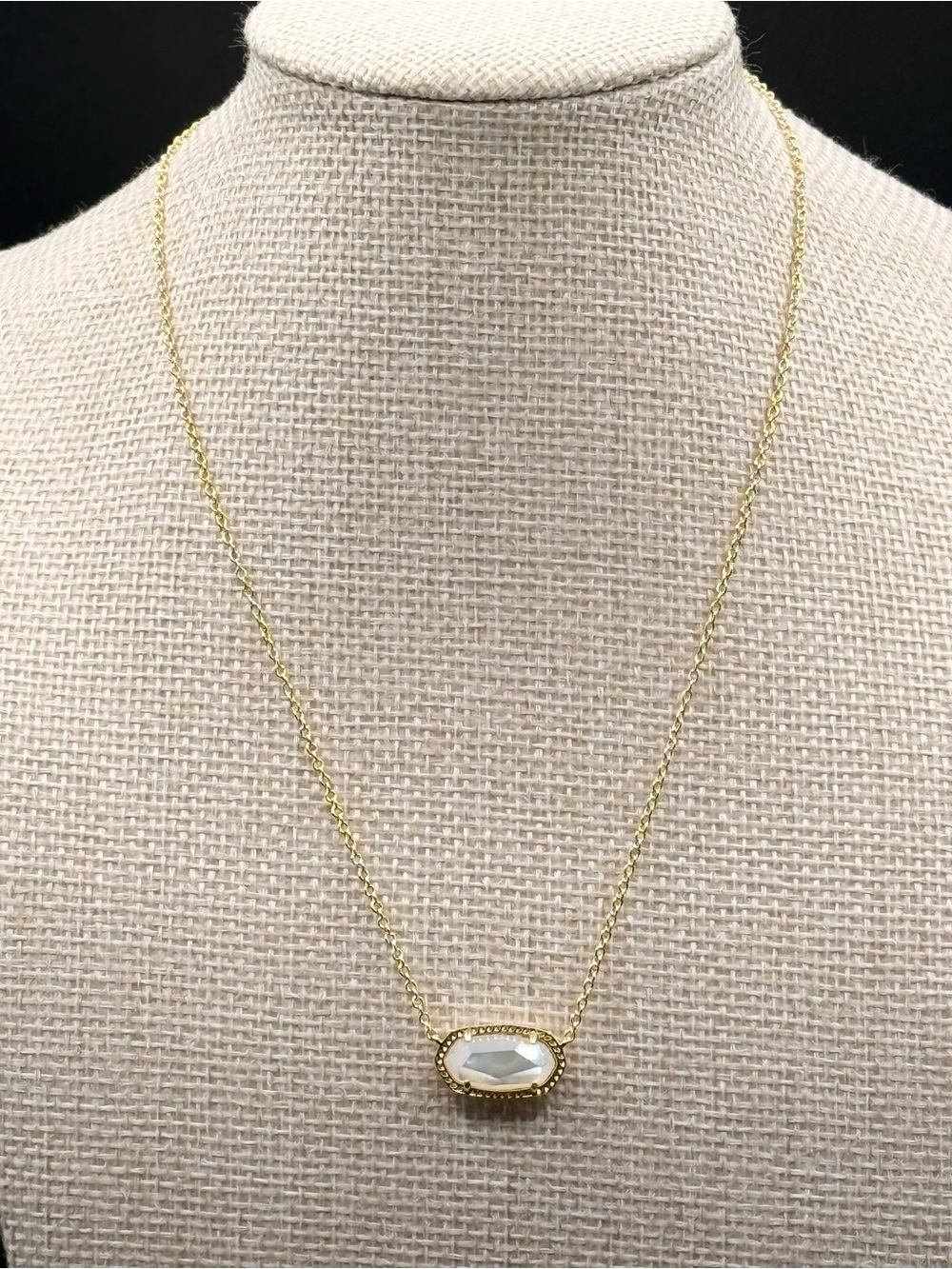 Kendra Scott Elisa Mother of Pearl  Pendant Necklace